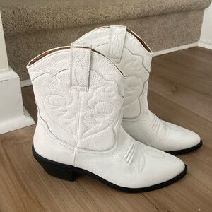 White cowgirl boots